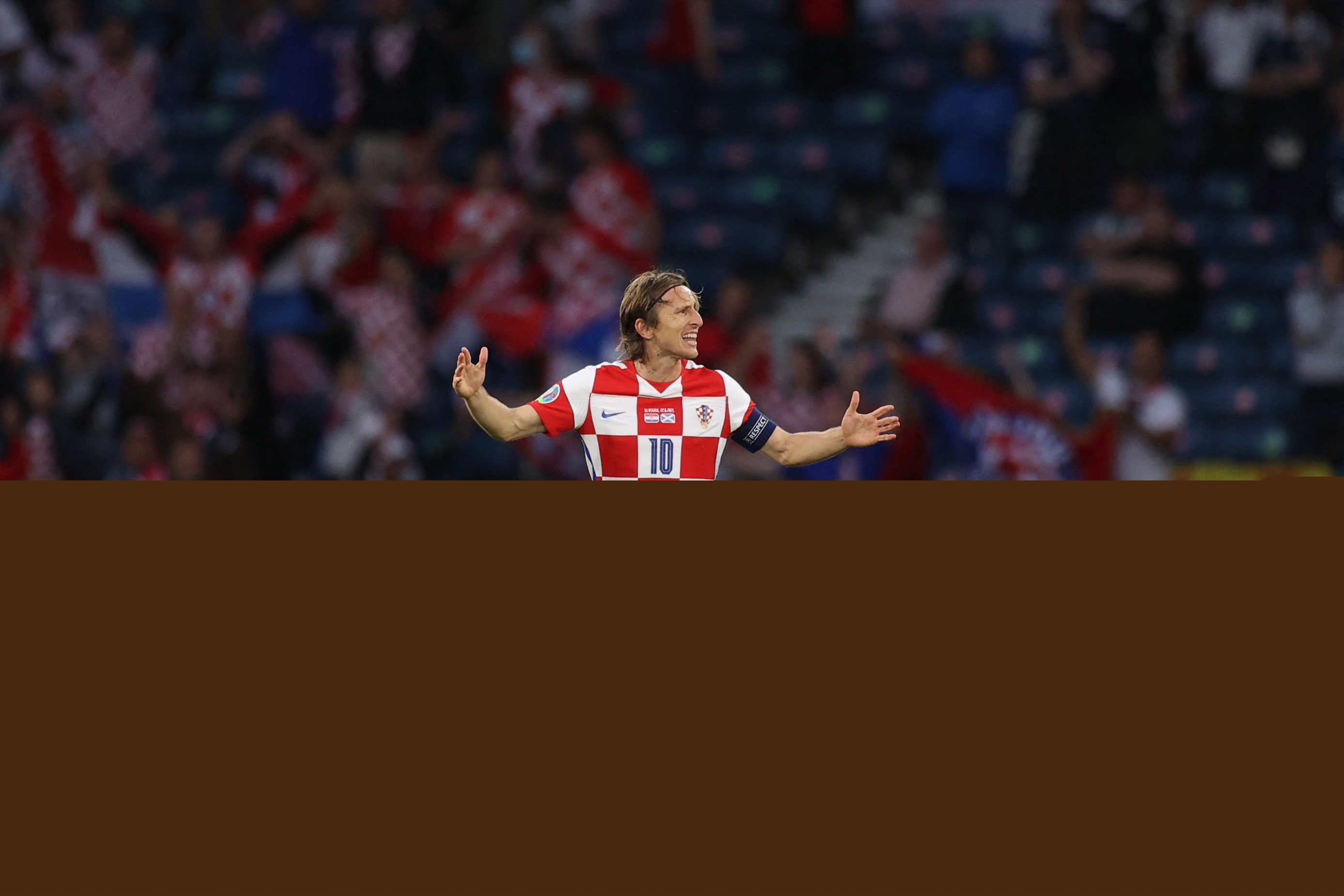 《噬血代码2》世界观及角色情报 据点中也能泡温泉